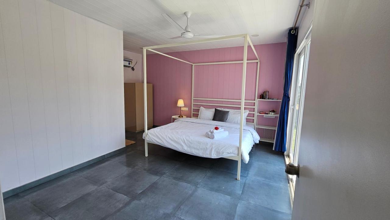 White Lotus Villa Πούνε Εξωτερικό φωτογραφία